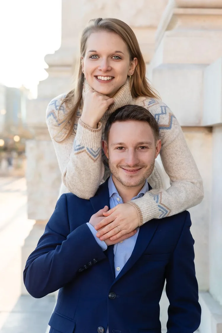 Cheerful couple during a session in Vienna's city center